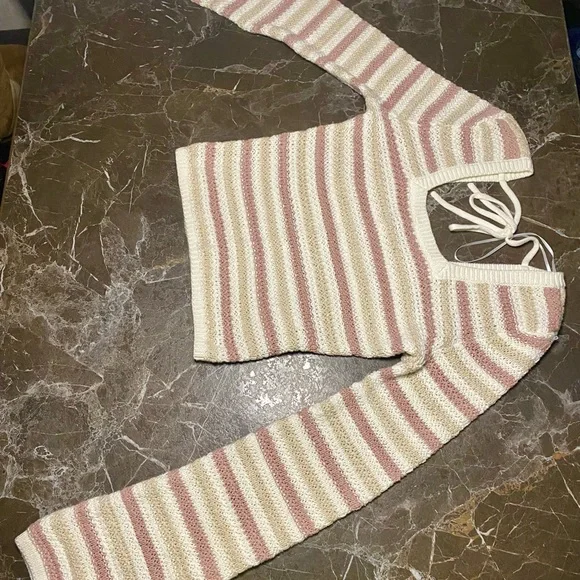 Hollister Pink and Cream Knit Top. Size XS Great Condition - Picture 6 of 8